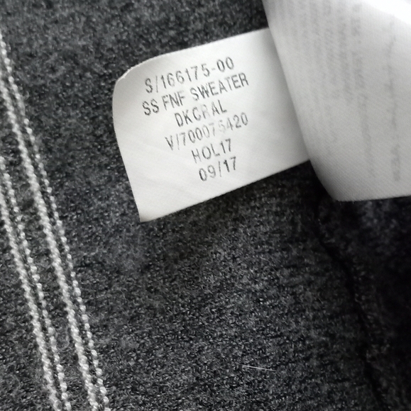 Banana Republic Pinstriped Pleated Sweater Dress- Size: XS but will fit Small - Picture 2 of 6